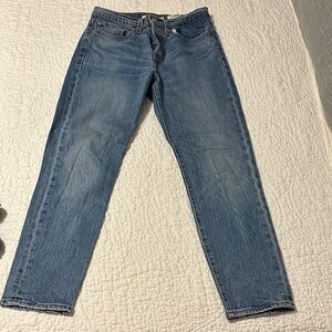 Levi’s wedgie jeans